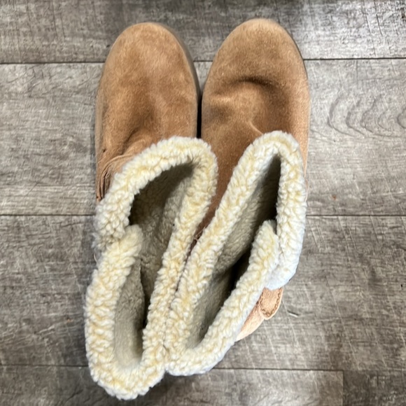 Sonoma Womens size 10 wedge booties suede with sheep skin lining - Picture 2 of 5